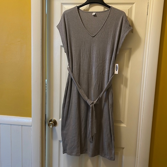 Dresses & Skirts - Gray knit dress by Old Navy Large NWT